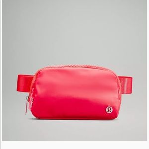 Lululemon Everywhere Belt Bag Pale Rasperry